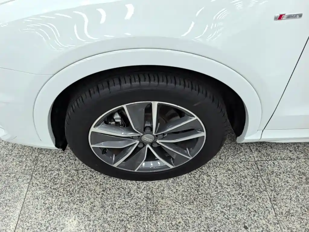 Audi Q3 — миниатюра 23
