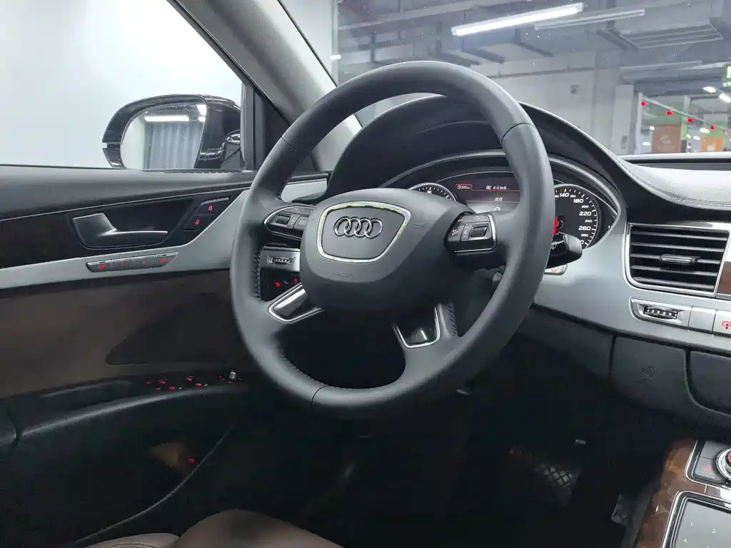 Audi A8 — миниатюра 9