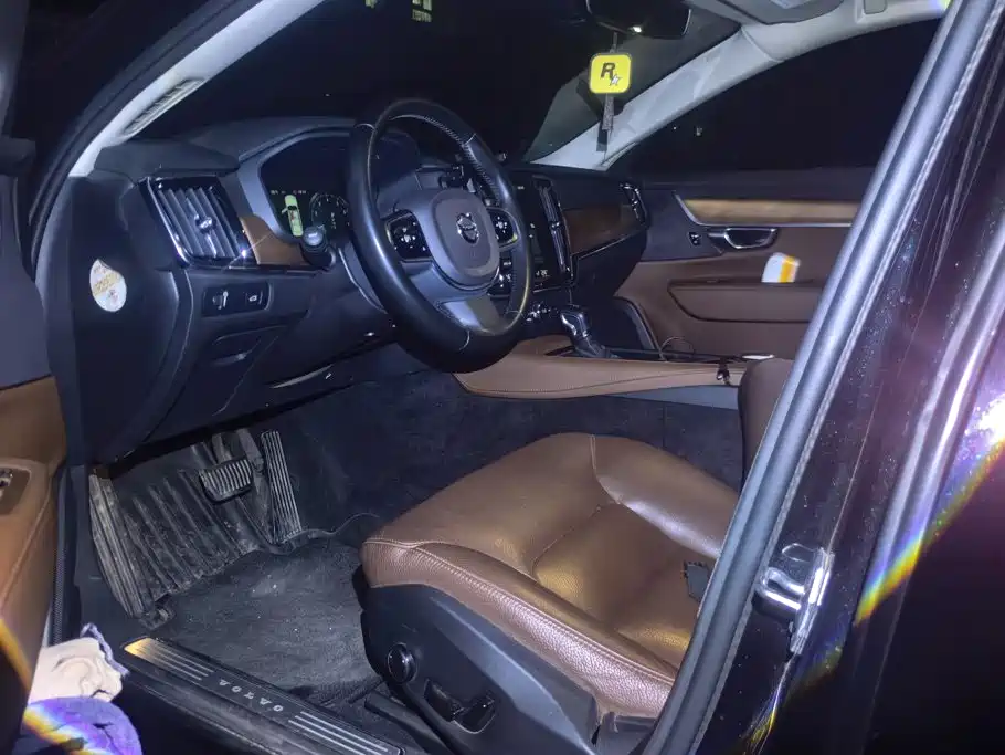 Volvo S90 — миниатюра 9