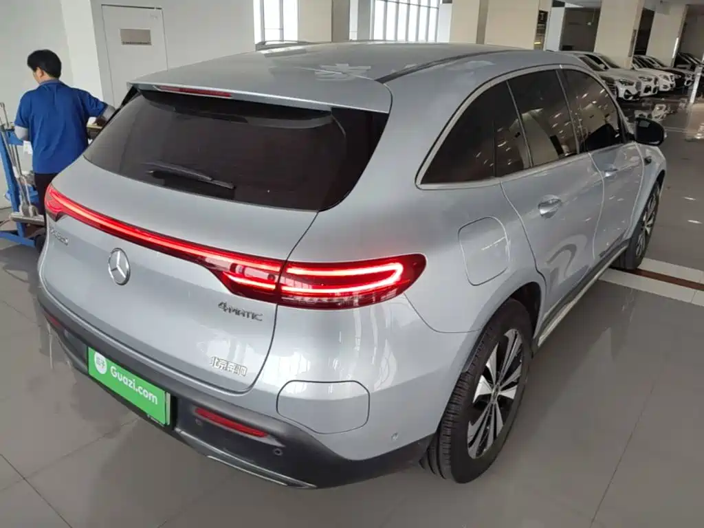 Mercedes-Benz EQC — миниатюра 7