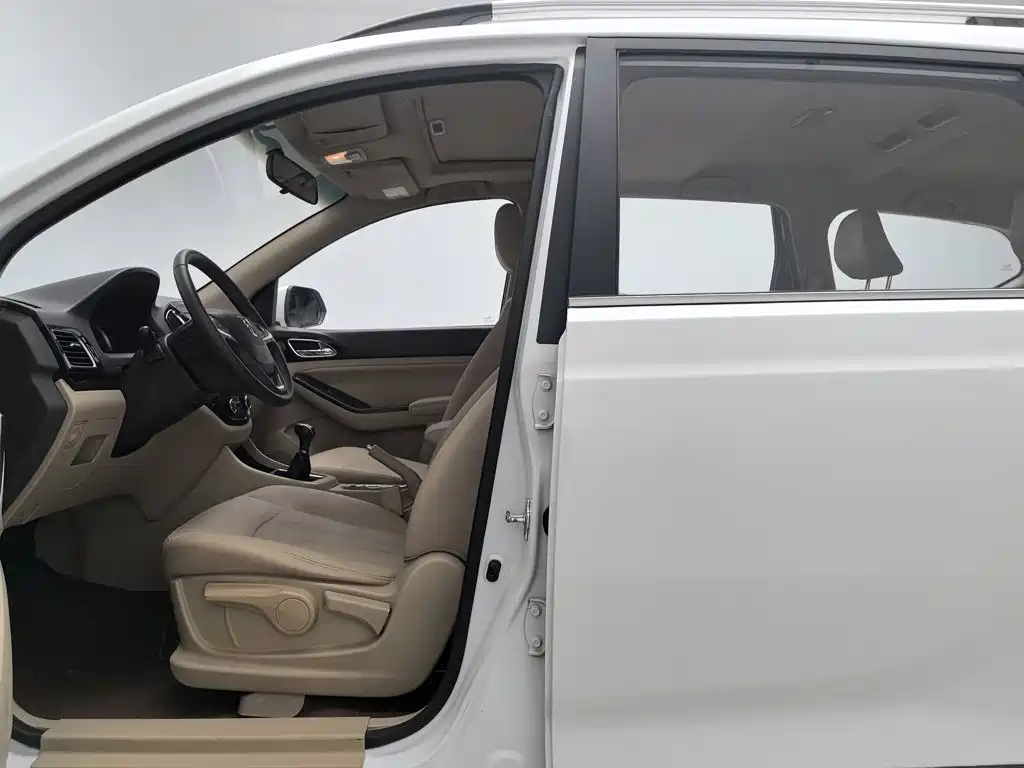 Baojun 730 — миниатюра 10