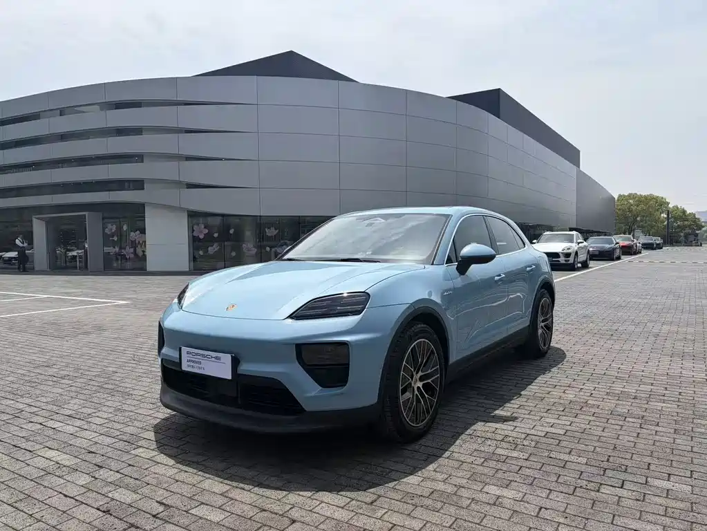 Porsche Macan EV 2025