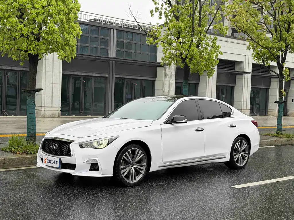 Infiniti Q50L 2018