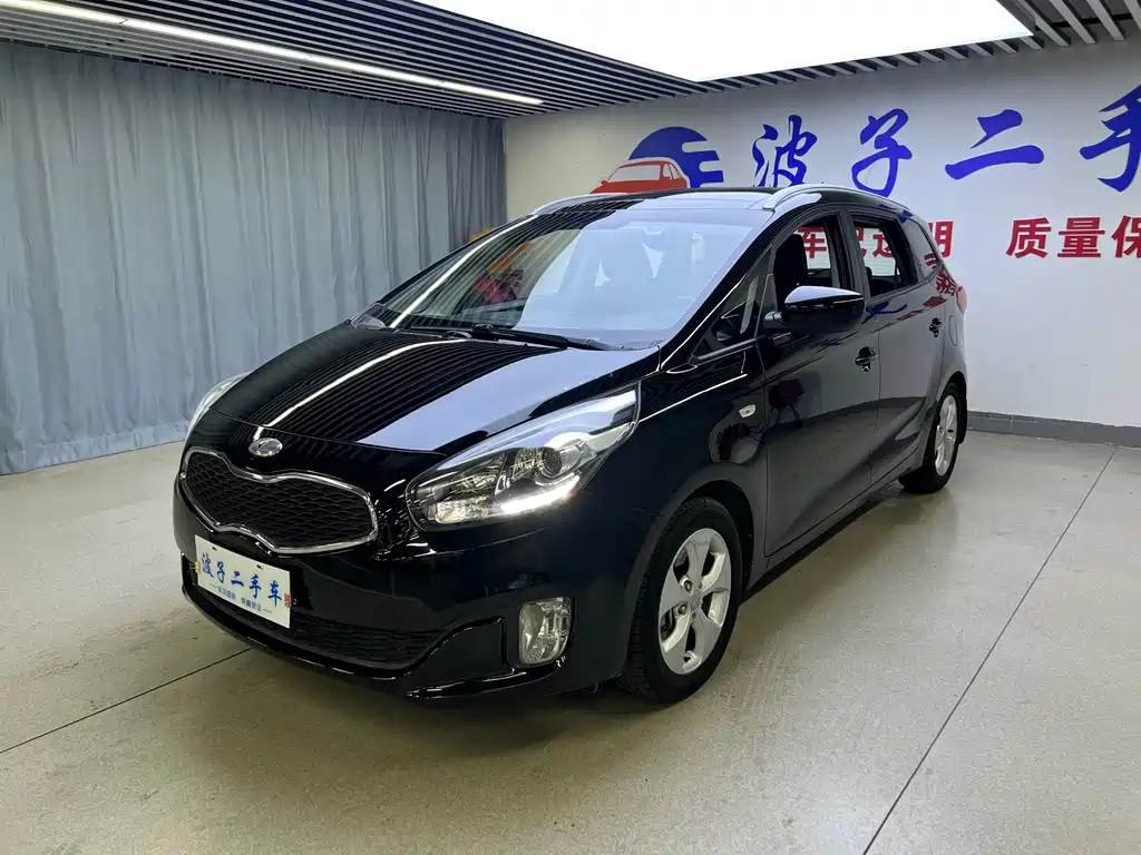 Kia Carens 2013 2.0L 7 мест AT Standard V
