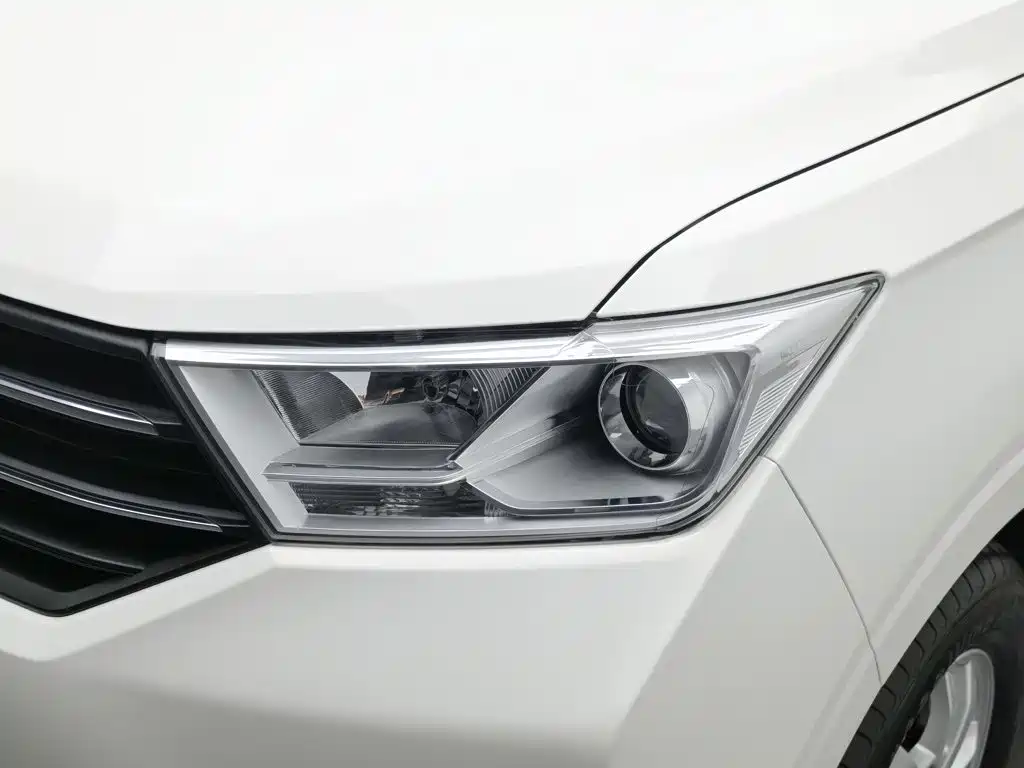 Wuling Hongguang — миниатюра 7