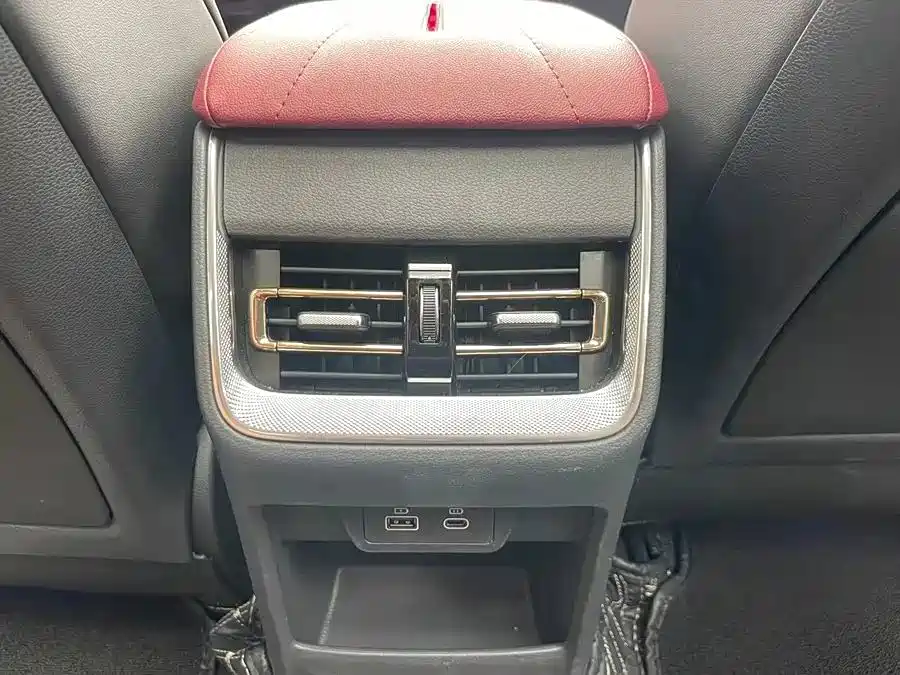 Hongqi Hongqi H5 — миниатюра 10