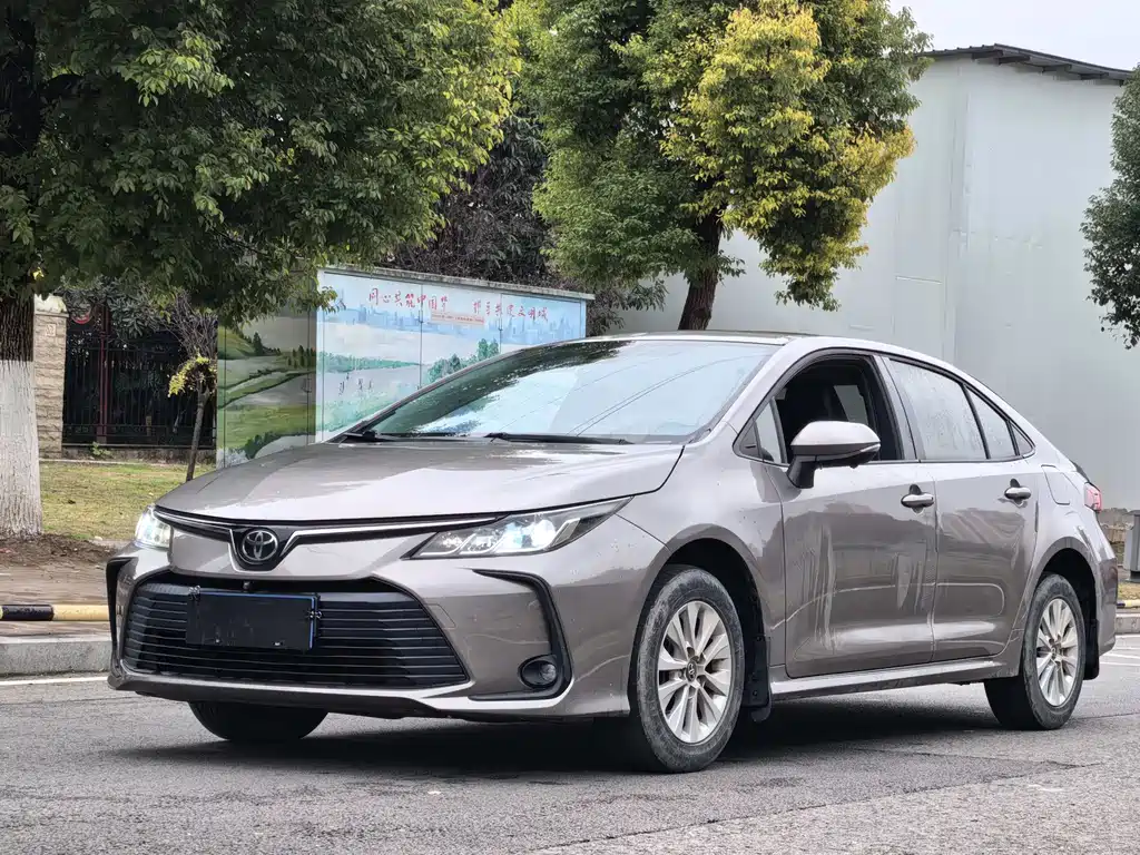 TOYOTA COROLLA