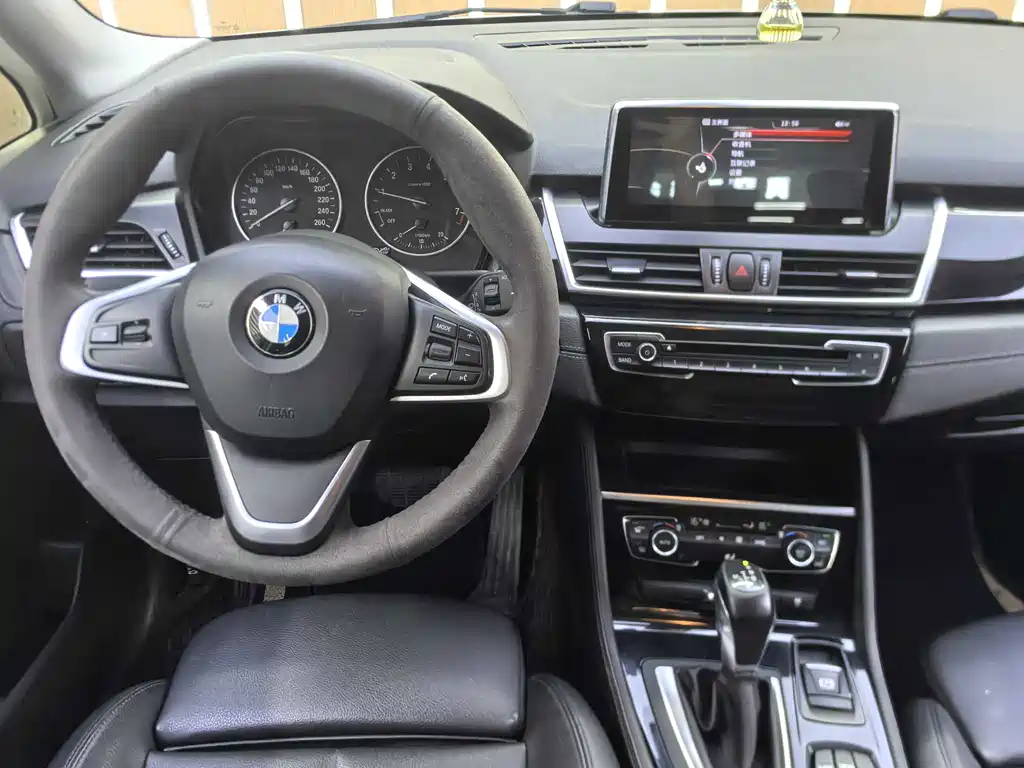 BMW 2 серии 2 2016 218i Sport