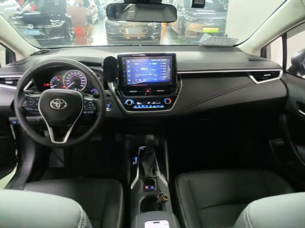 Toyota Corolla — миниатюра 10