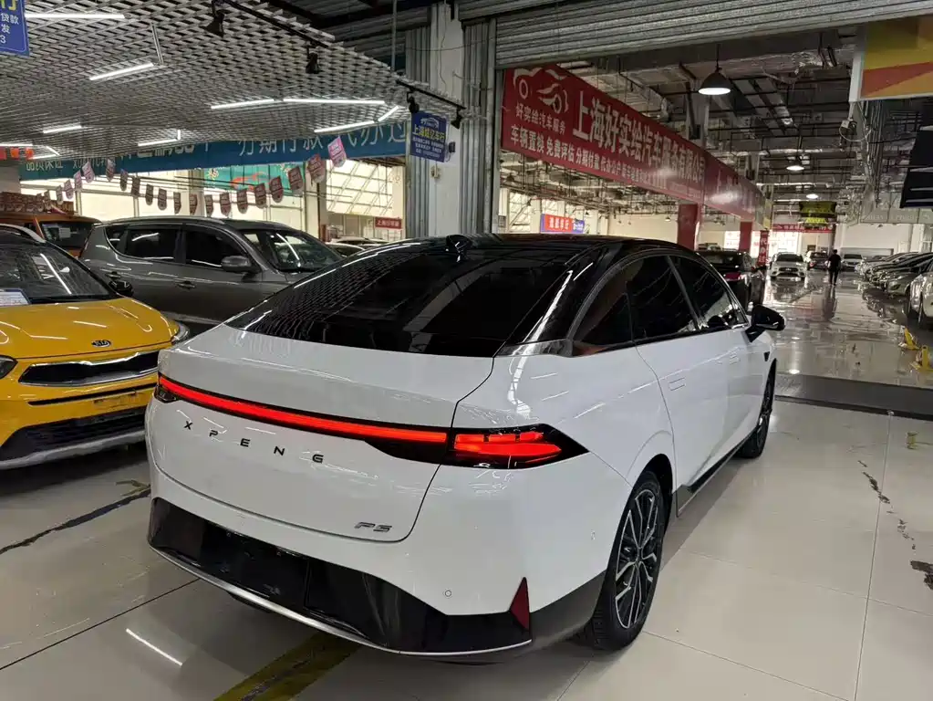 XPeng P5 — миниатюра 11