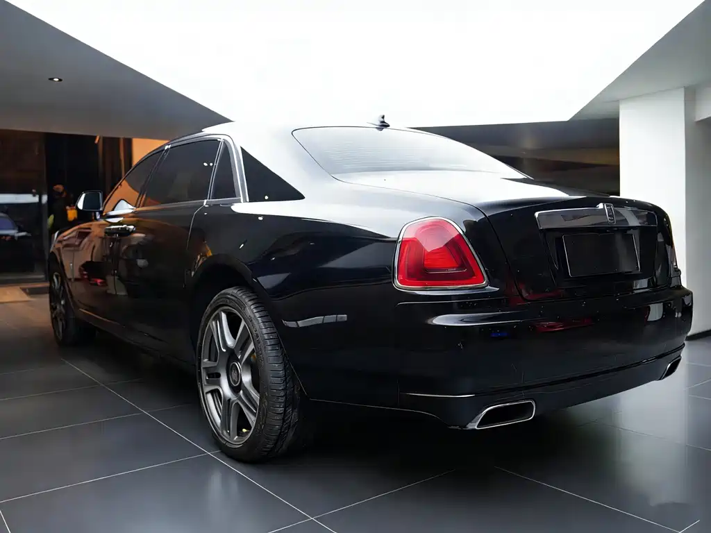 Rolls-Royce Ghost — миниатюра 6