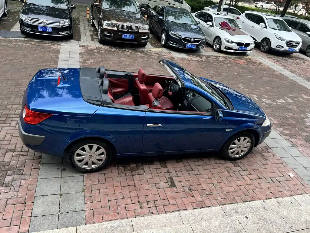 Renault Megane — миниатюра 7