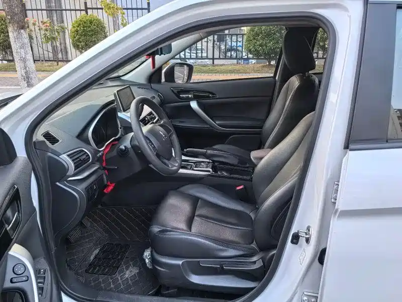 Mitsubishi Eclipse Cross — миниатюра 10
