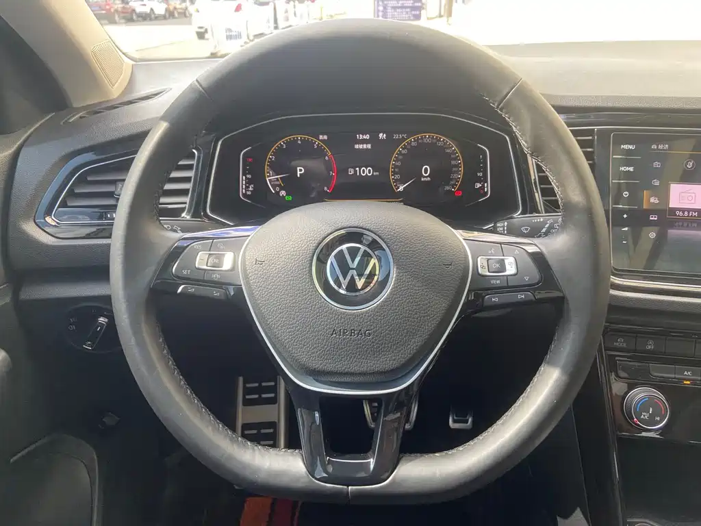 Volkswagen T-Roc — миниатюра 5