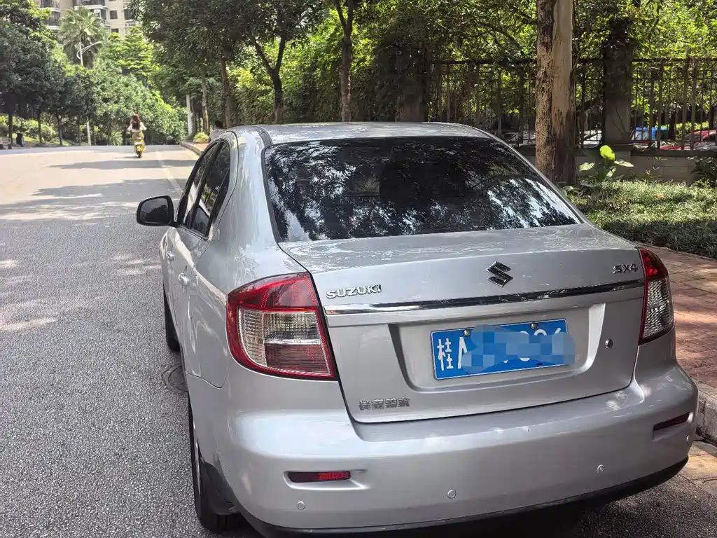 Suzuki SX4 — миниатюра 3