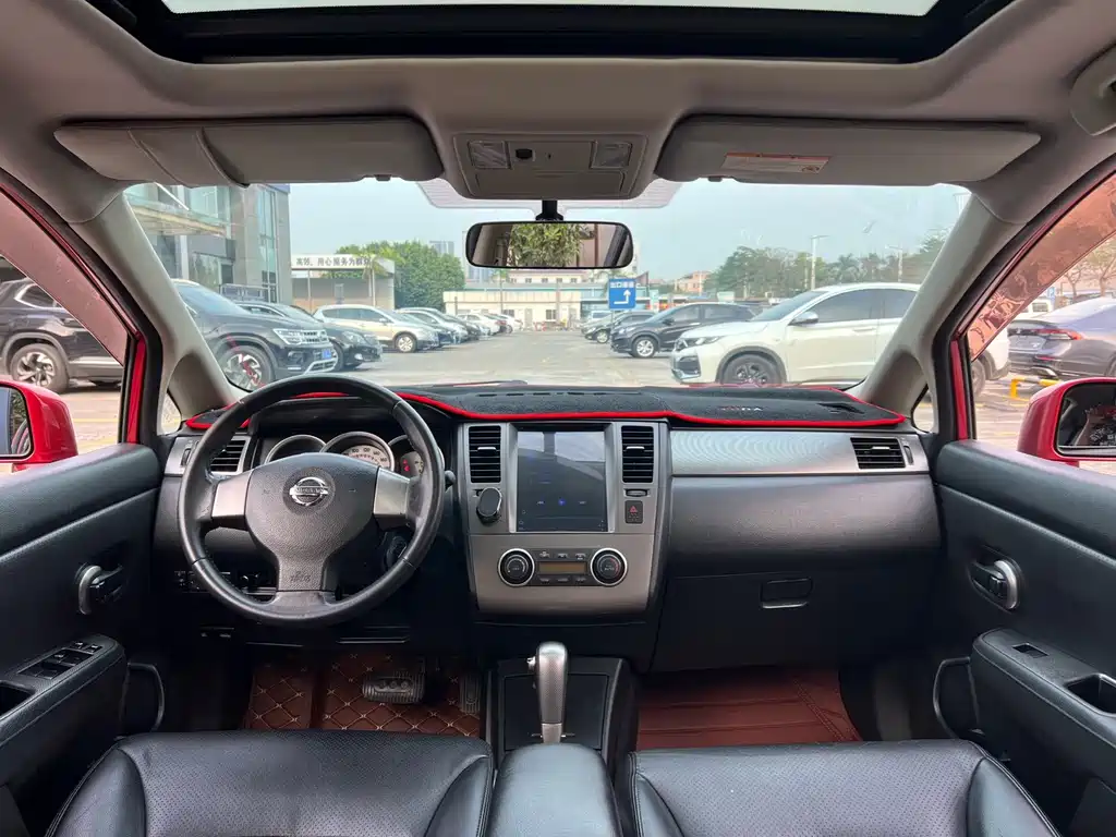 Nissan Tiida — миниатюра 4