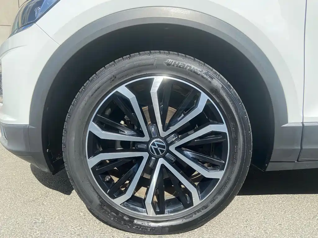 Volkswagen T-Roc — миниатюра 14
