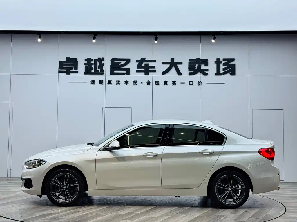 BMW 1 Series 1 2019 118i Fashion
