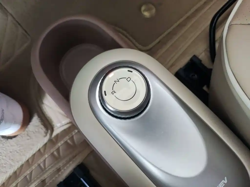 Wuling MINIEV — миниатюра 14
