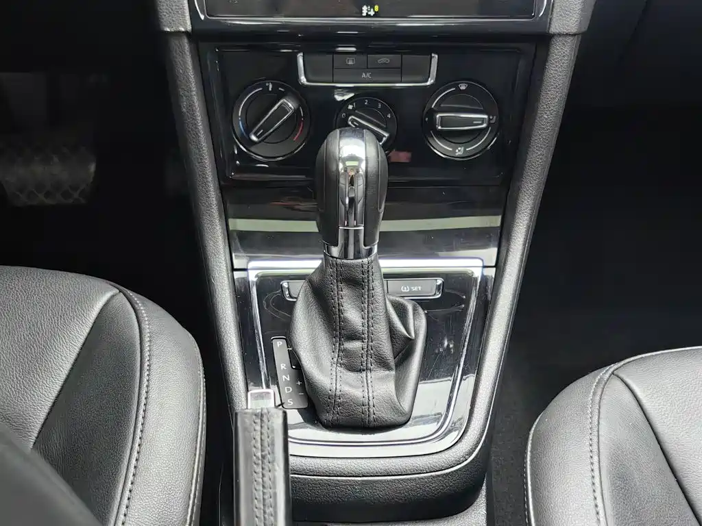 Volkswagen Bora — миниатюра 13