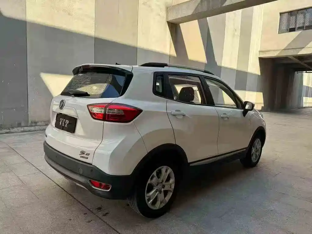 Changan CS15 — миниатюра 6