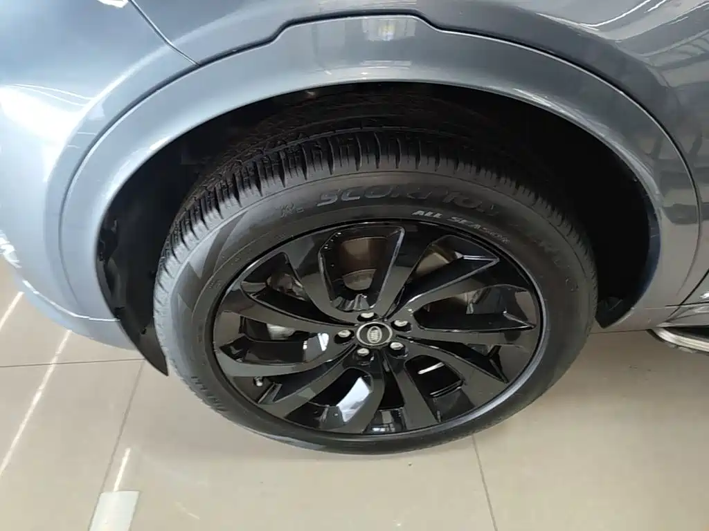 Land Rover Discovery Sport — миниатюра 23