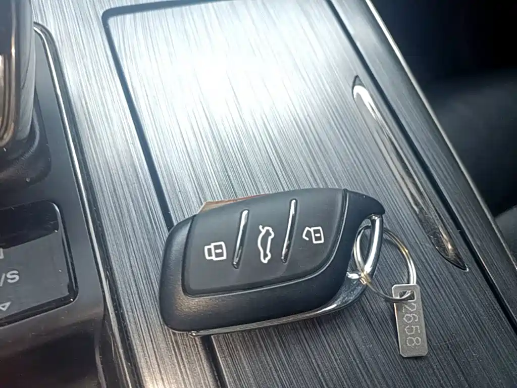 Roewe RX5 — миниатюра 9
