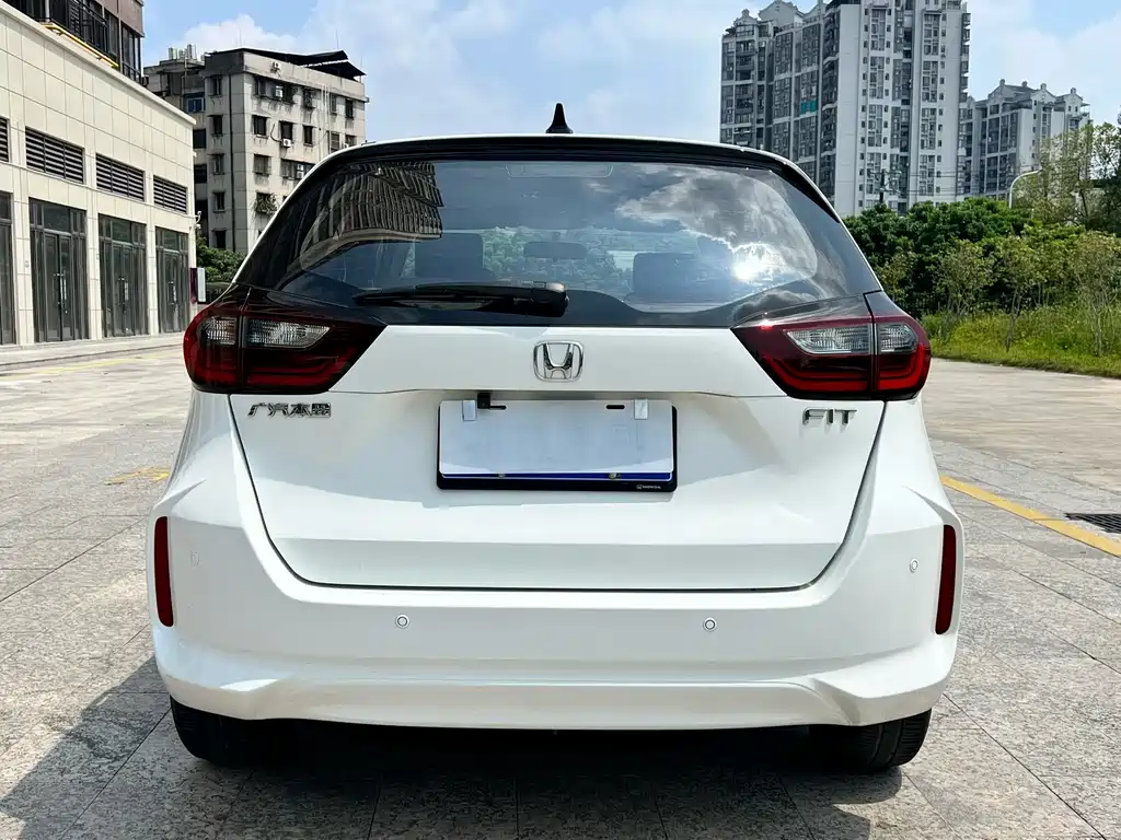 Honda Fit — миниатюра 8
