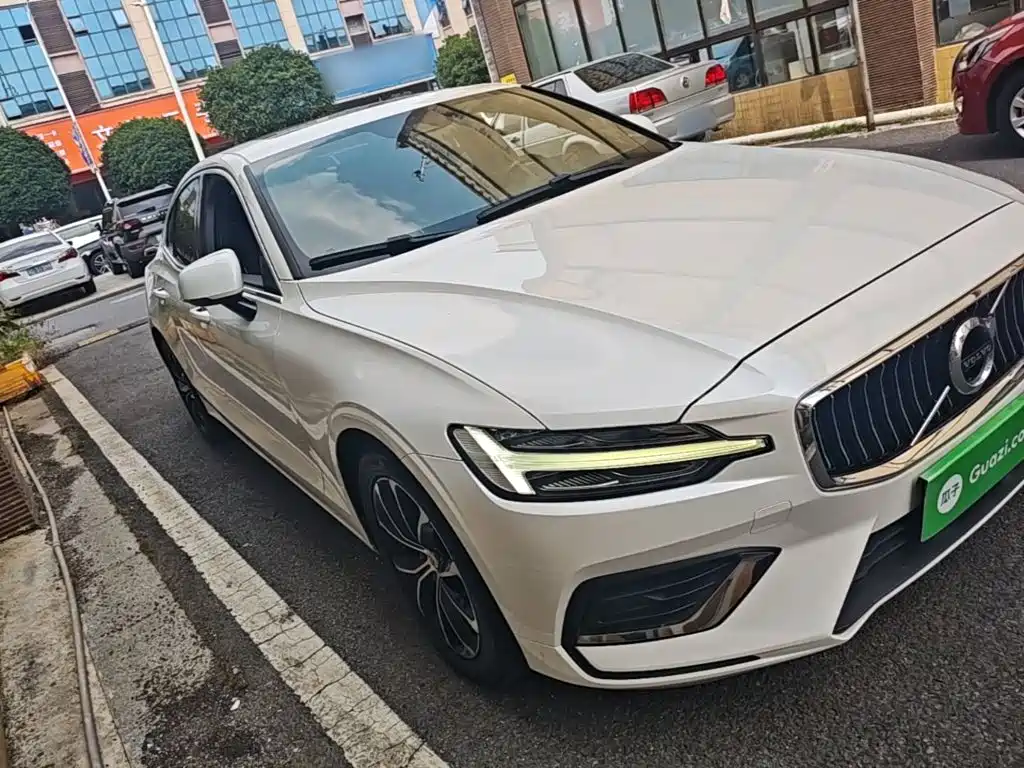 Volvo S60 — миниатюра 4