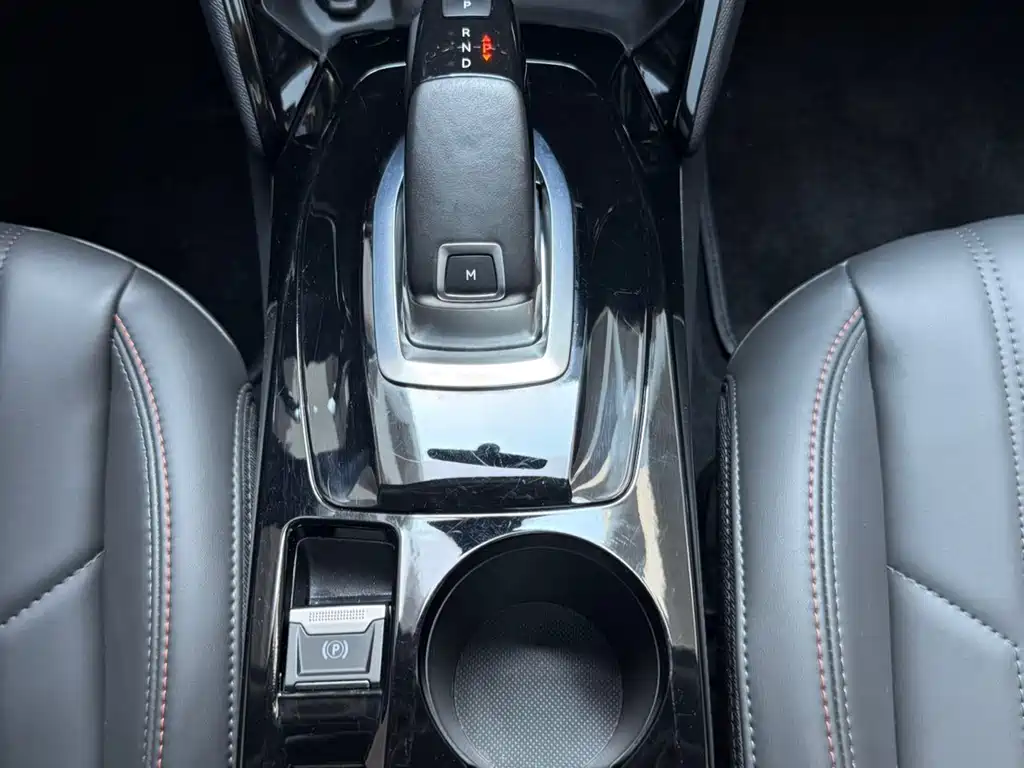 Peugeot 2008 — миниатюра 15