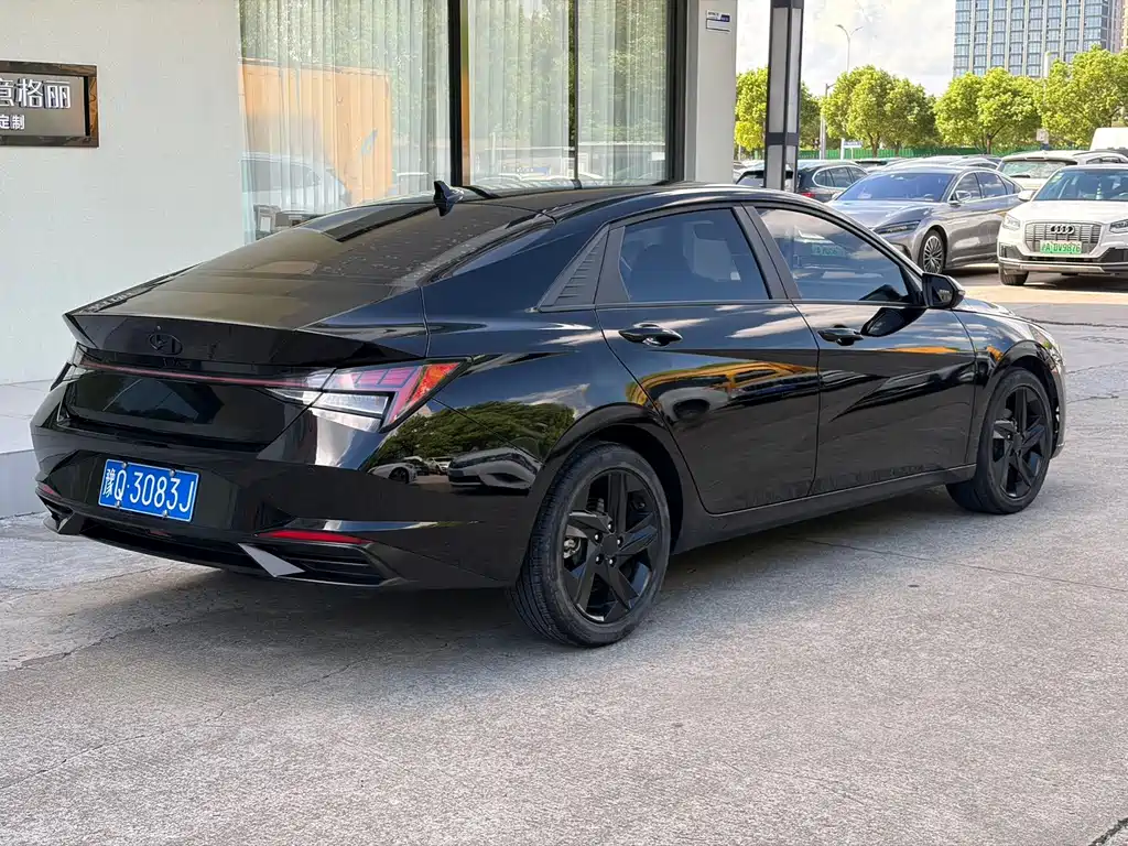 Hyundai Elantra — миниатюра 5