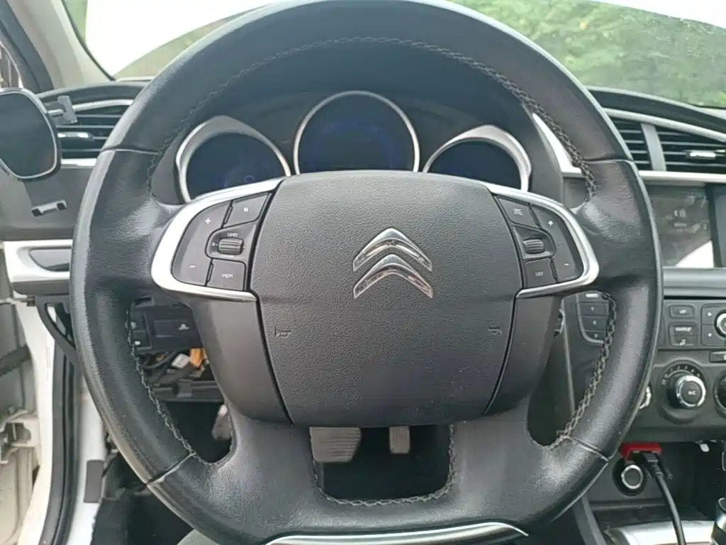 Citroen C4L — миниатюра 11
