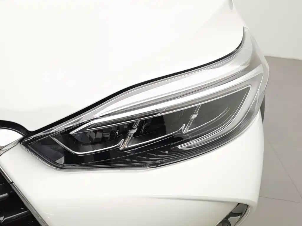 Toyota Yaris L — миниатюра 7