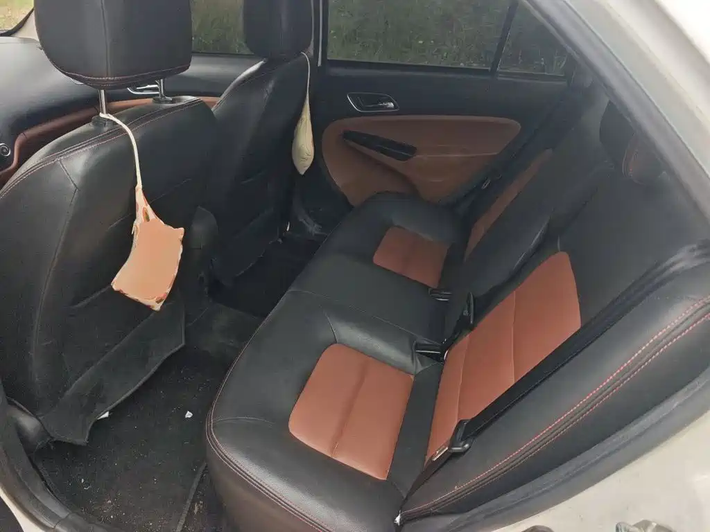 Geely King Kong — миниатюра 18