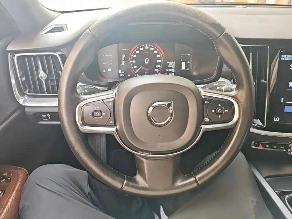 Volvo S60 — миниатюра 11
