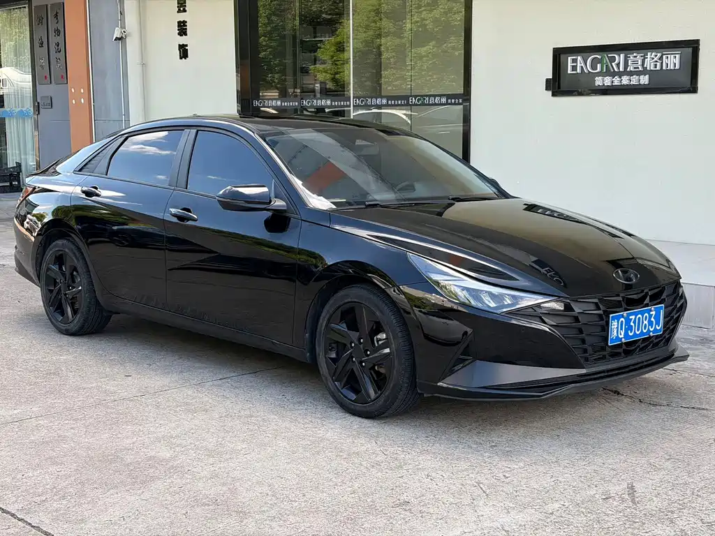 Hyundai Elantra — миниатюра 3