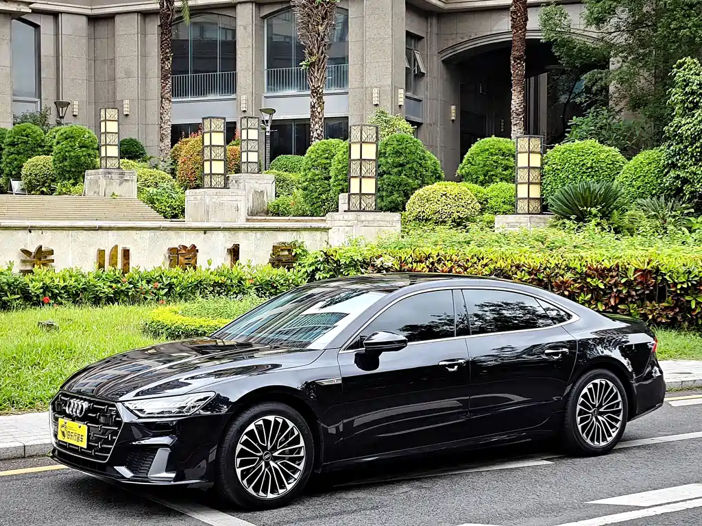 Audi A7L 2025