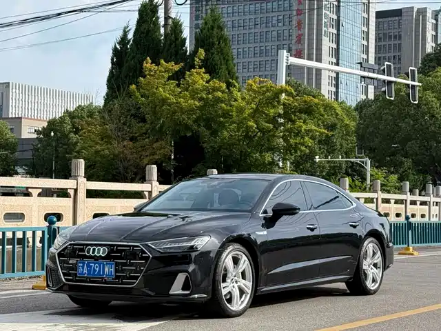 Audi A7L