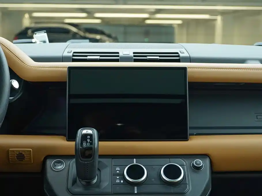 Land Rover Defender — миниатюра 16