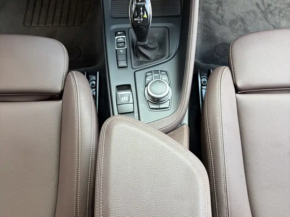 BMW X1 — миниатюра 10