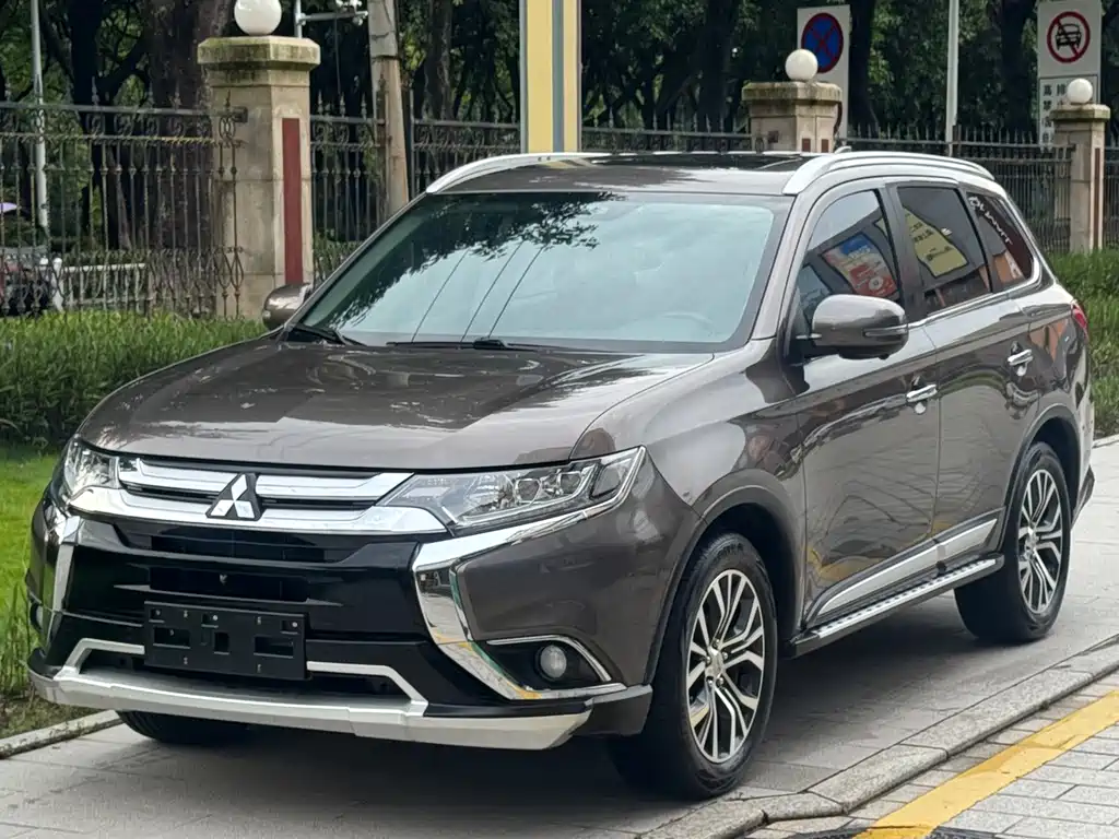 Mitsubishi Outlander