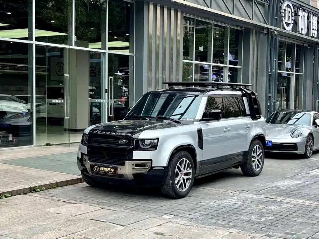 Land Rover Defender 2021