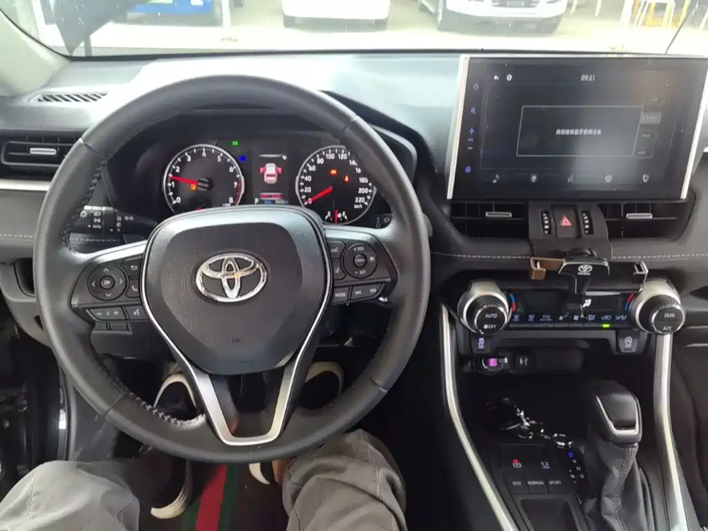 Toyota Wildlander — миниатюра 10