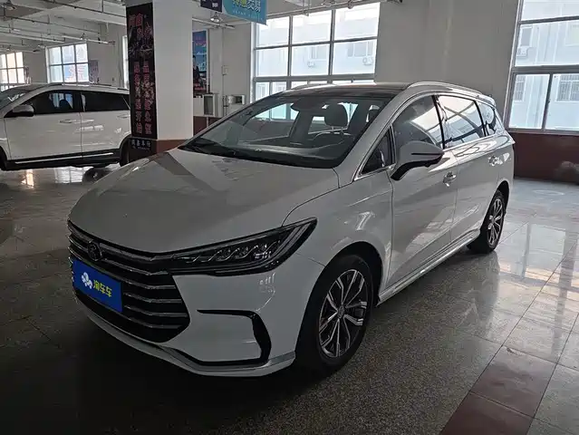 BYD SONG MAX
