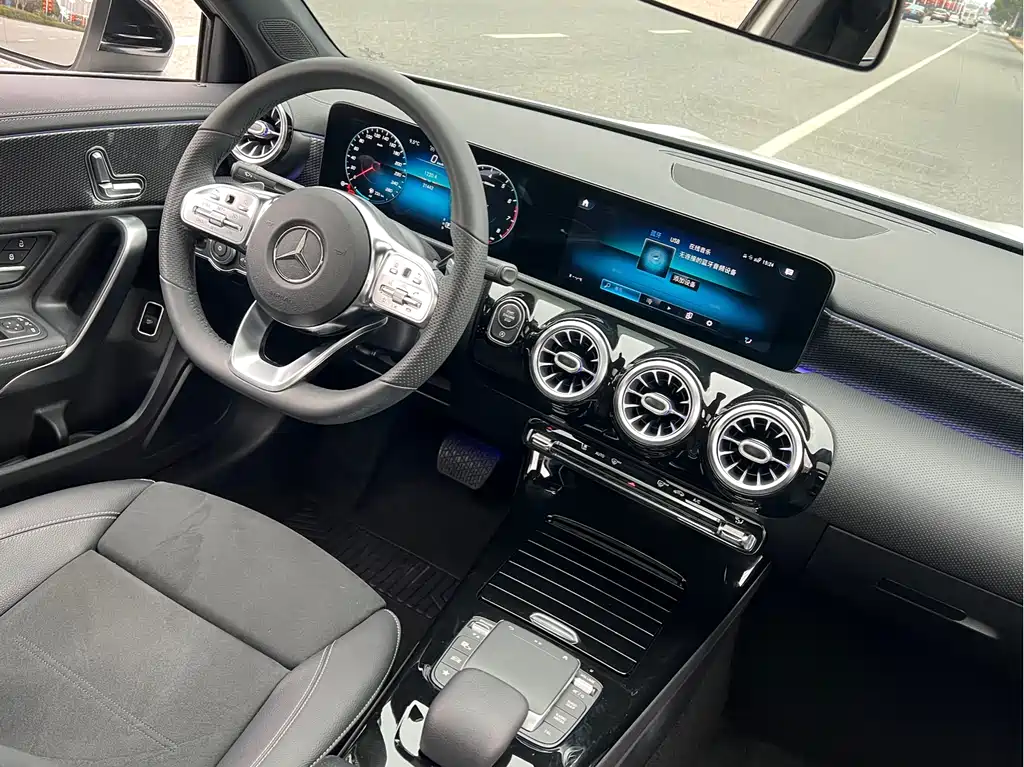 MERCEDES-BENZ A CLASS