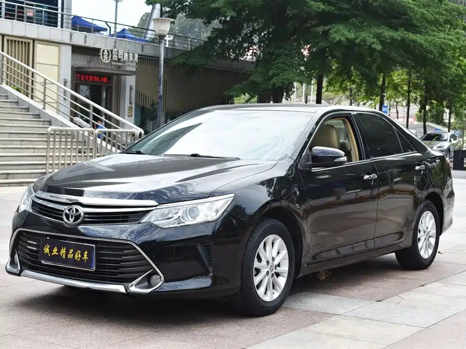 Toyota Camry 2015