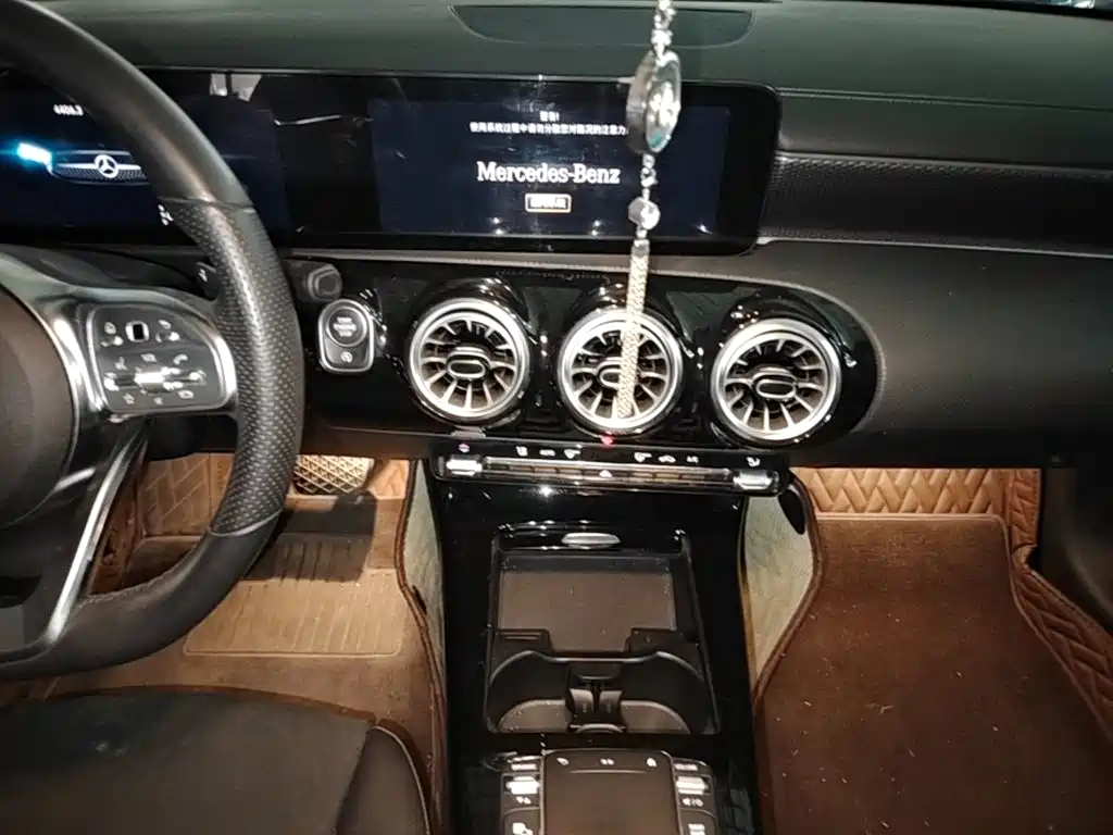 Mercedes-Benz A-Class — миниатюра 13