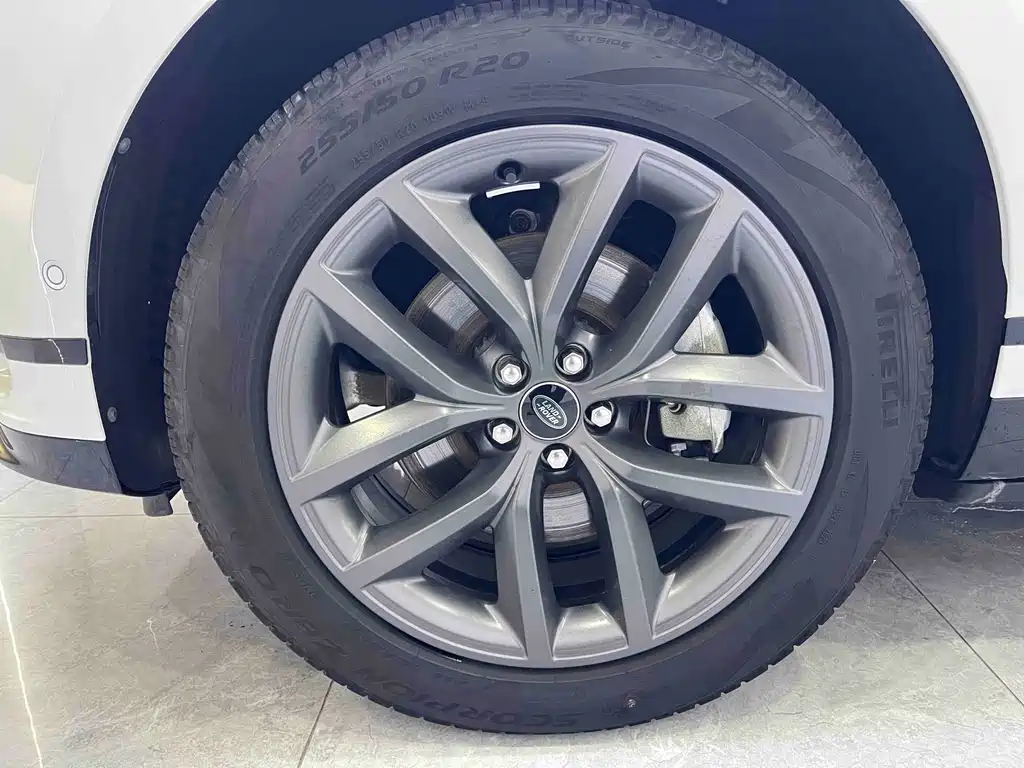 Land Rover Velar — миниатюра 19