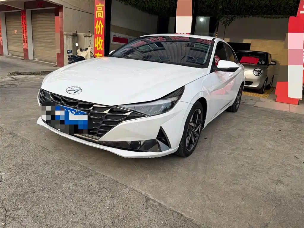 Hyundai Elantra 2021