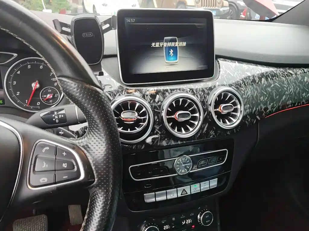 Mercedes-Benz B-Class — миниатюра 13